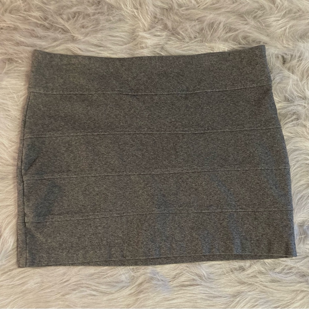 🐝 5/$15 AEROPOSTLE Gray Stretch Mini Skirt Size XL